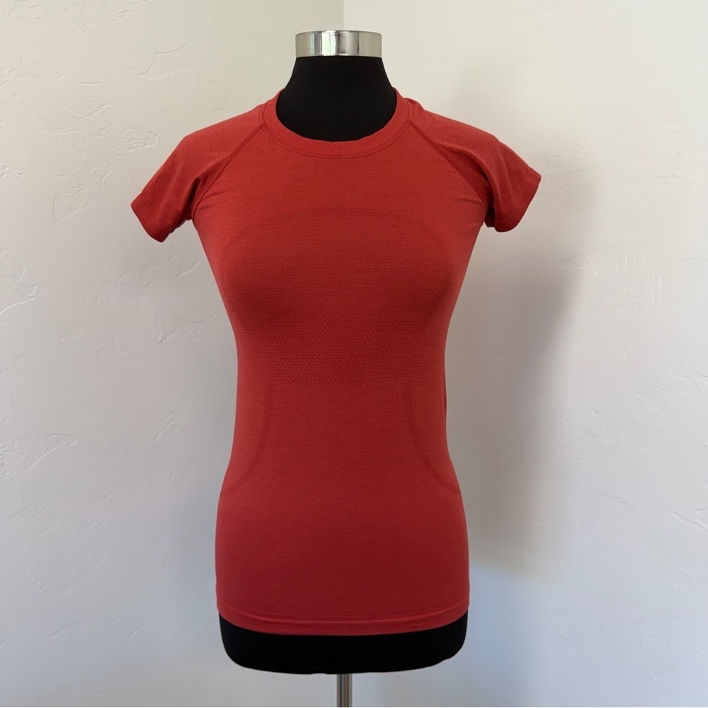 Lululemon Swiftly Tech Limited Edition Seamless Crewneck Rust T-Shirt Size 6